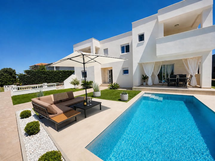 Mare Nostrum Vir - 125m2 Apartment Mit Pool & Bar - Vir