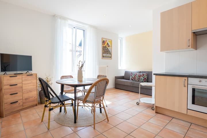 2-room · Central · Entire Apartment · Old Town - Locarno