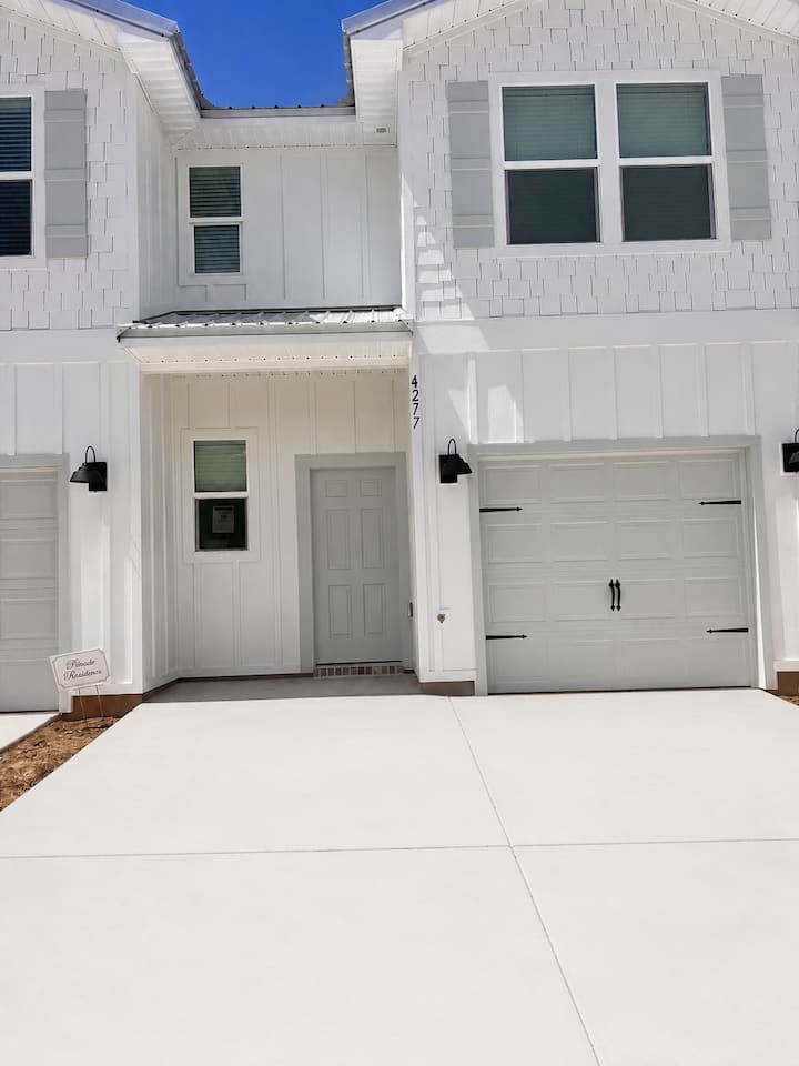 Modern Coastal Home - Minutes To The Beach - Orange Beach, AL
