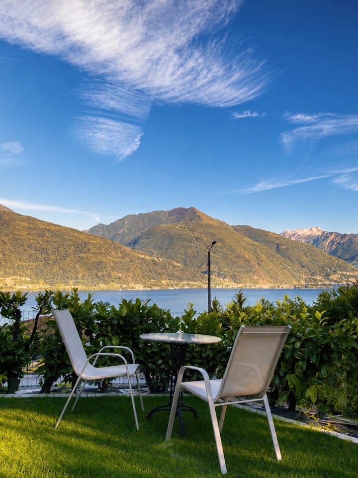 Cottage(musso)180°lake View +Privategarden&parking - Dervio