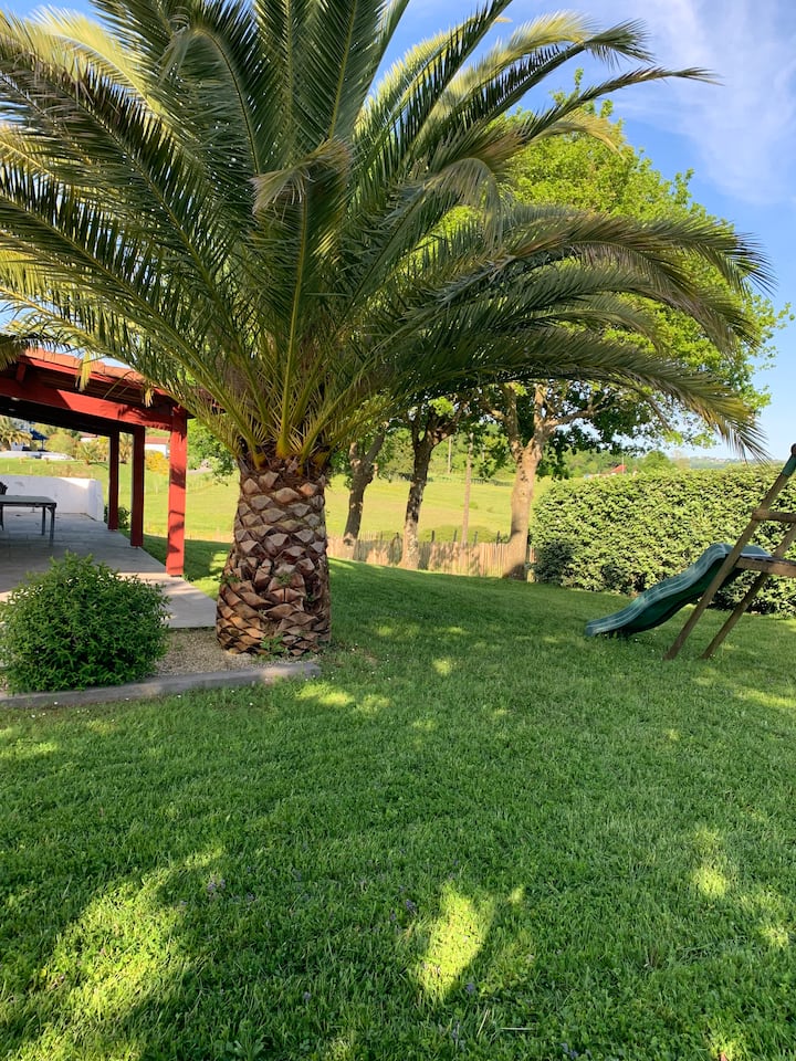 Maison Basque Au Calme Sur La Commune D'urt 6 Pers - Pays basque français