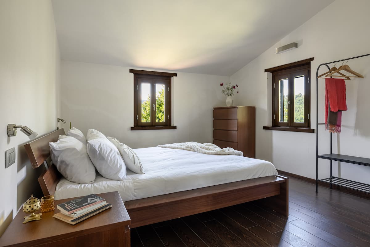 Bedroom 2 at Triano Casale di Lucca with double bed