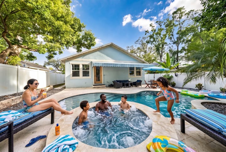 Minutes To Tampa Fun | Private Pool & Spa Getaway - Tampa, FL