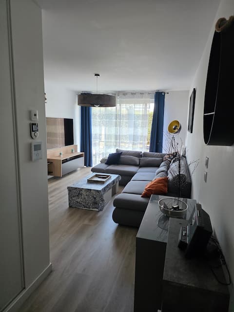 Top performing Airbnb: Beachfront apartment close to amenities in Arzon