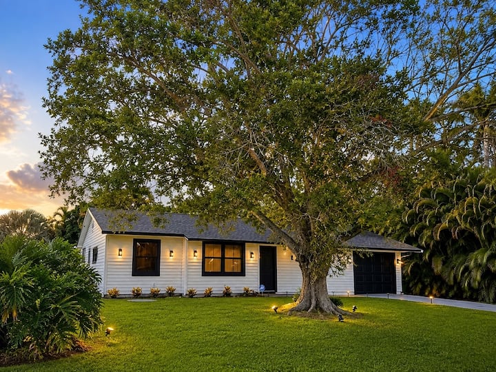 Palm Vibe House | Pool Near Beach Florida - Port St. Lucie, FL