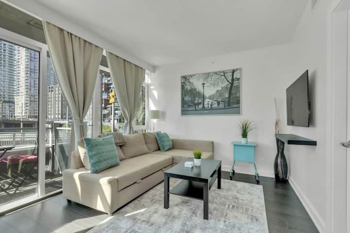 Modern 1br Yaletown Gem - Downtown Skyline Views - Vancouver