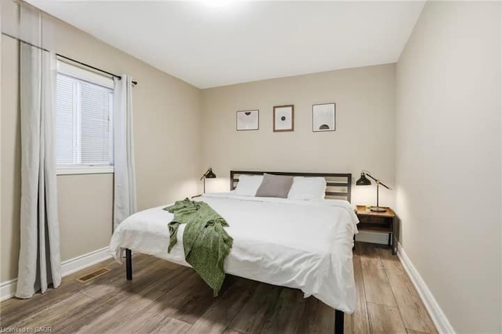 Blissful 3br Retreat Near Bayfront Park - 哈密爾頓