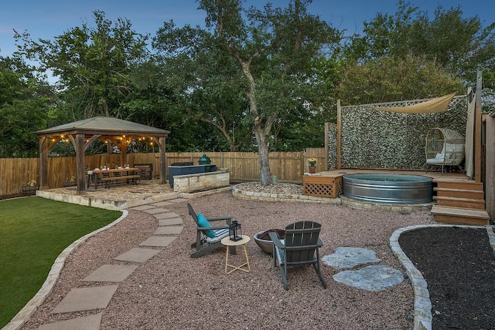 Cedar Park Retreat | Gorgeous Yard+cowboy Pool - Cedar Park, TX