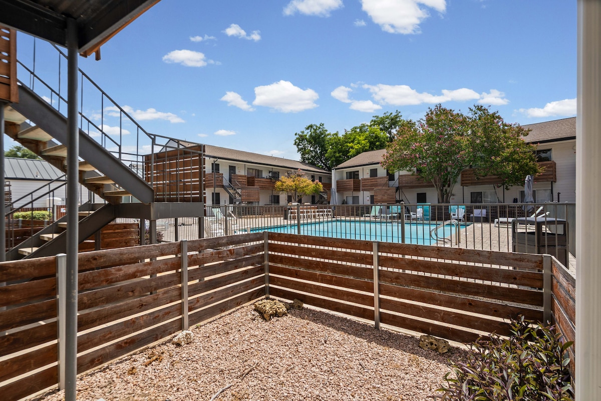 King Suite & Pool | Family Vacation Home