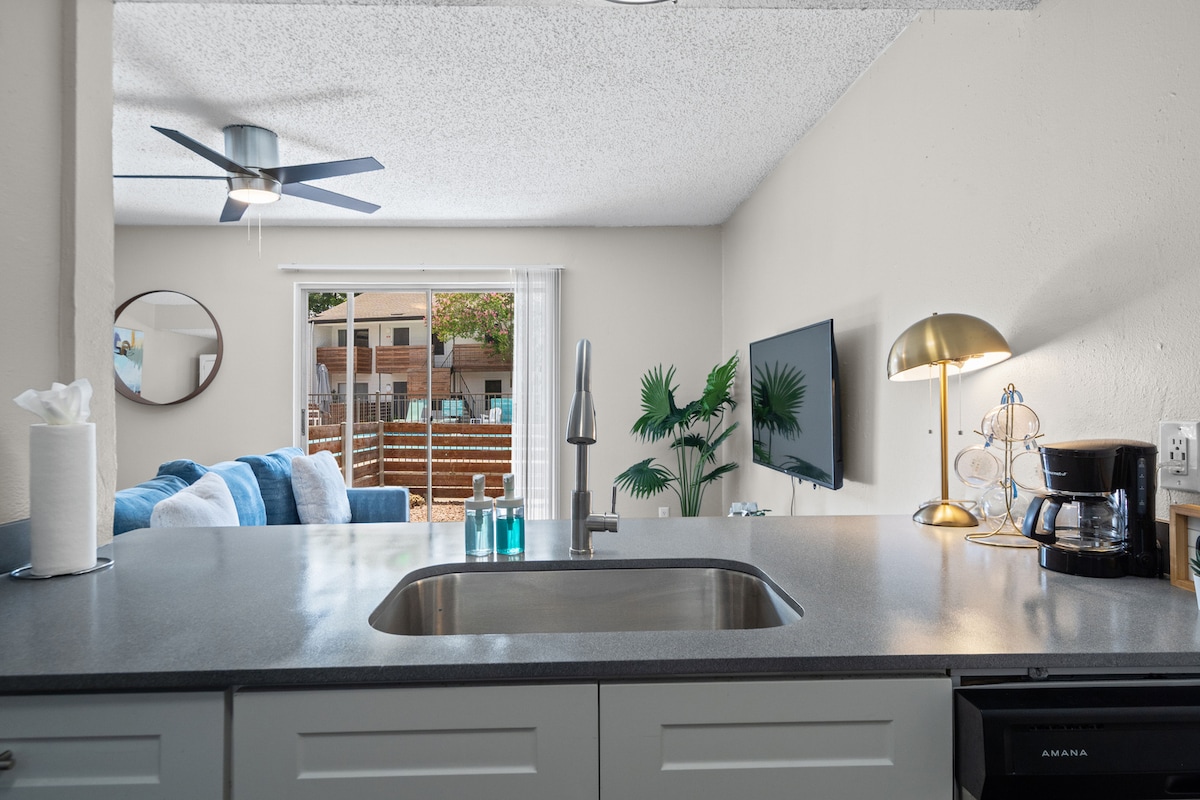 King Suite & Pool | Family Vacation Home