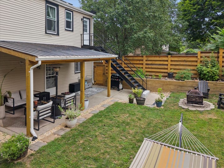 New Street Retreat | Walk To Main & Yard - Catskill, NY
