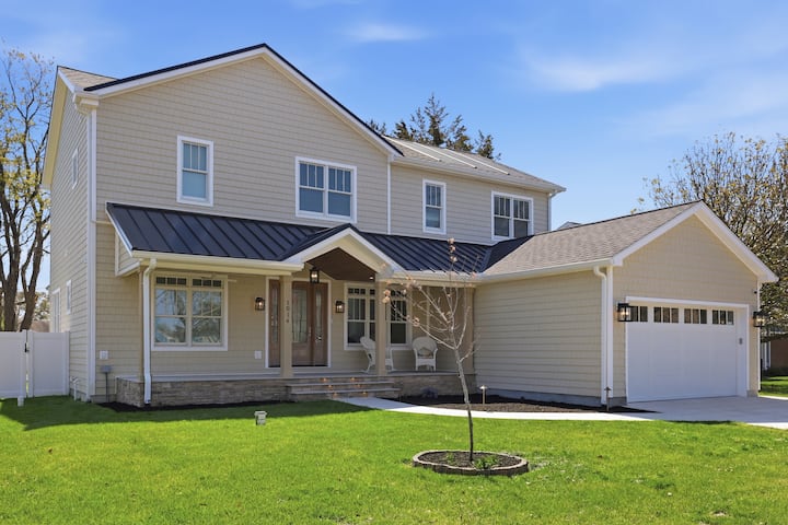 Luxury Coastal Escape 7 Beds 8 Baths Private Pool. - Rehoboth Beach, DE