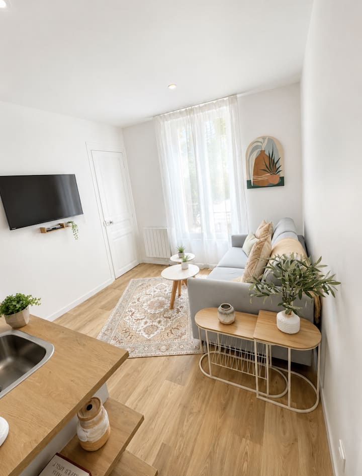 T2 Mignon, Fonctionnel Et Prêt à Vous Accueillir. - Nanterre