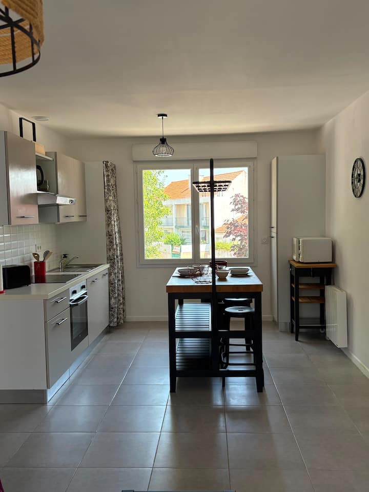 40m² - T2 Lumineux  Parking  Parc  Centre-ville - Challans