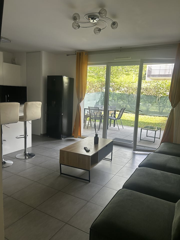 Appartement Cosy Avec Terrasse Et Jardin Privé - Cruseilles