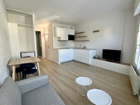 Top Airbnb: Apartment with room for a bike + private parking à Luz Saint Sauveur