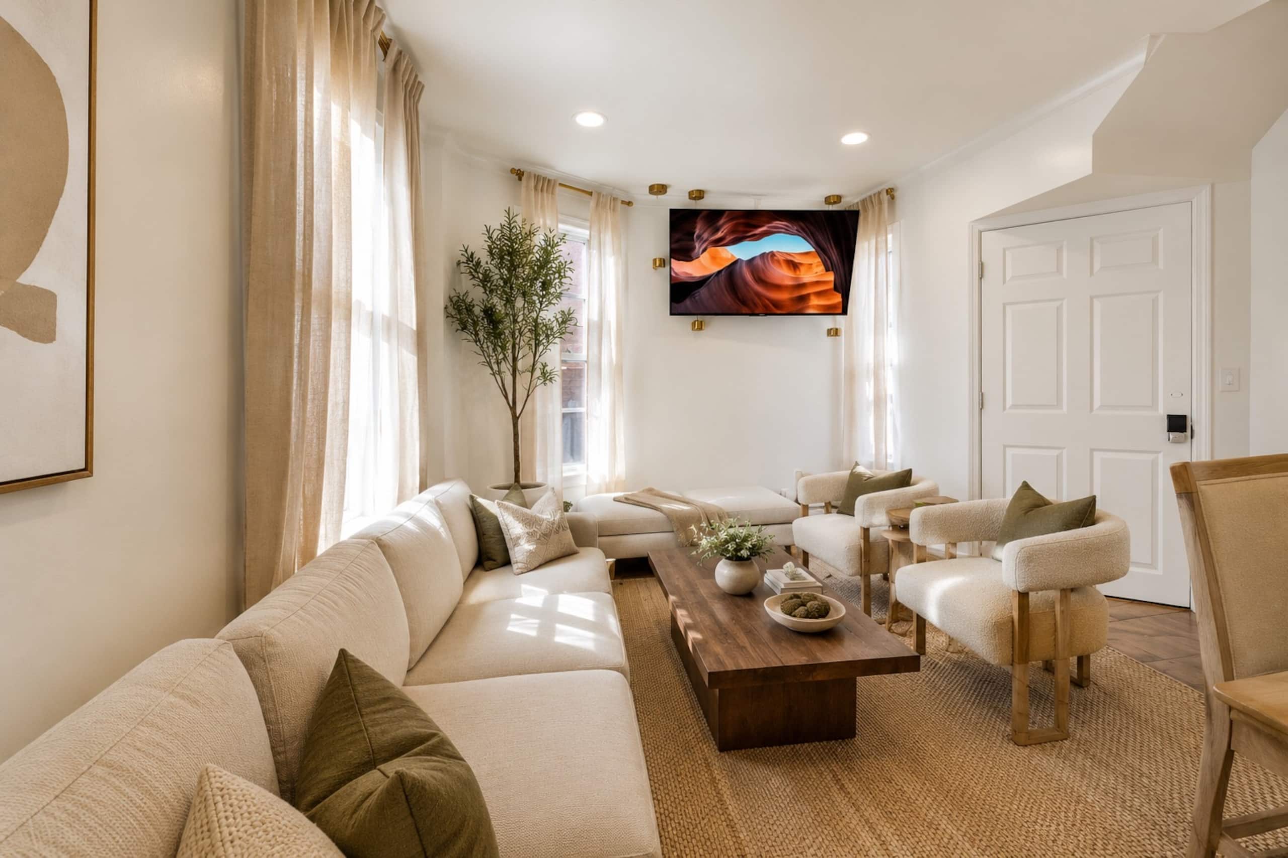 NY | Free Parking| Luxury Home