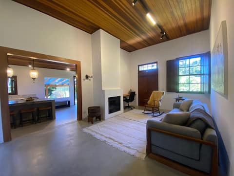Top Airbnb: Centennial Country House with Natural Pool in Campo Largo