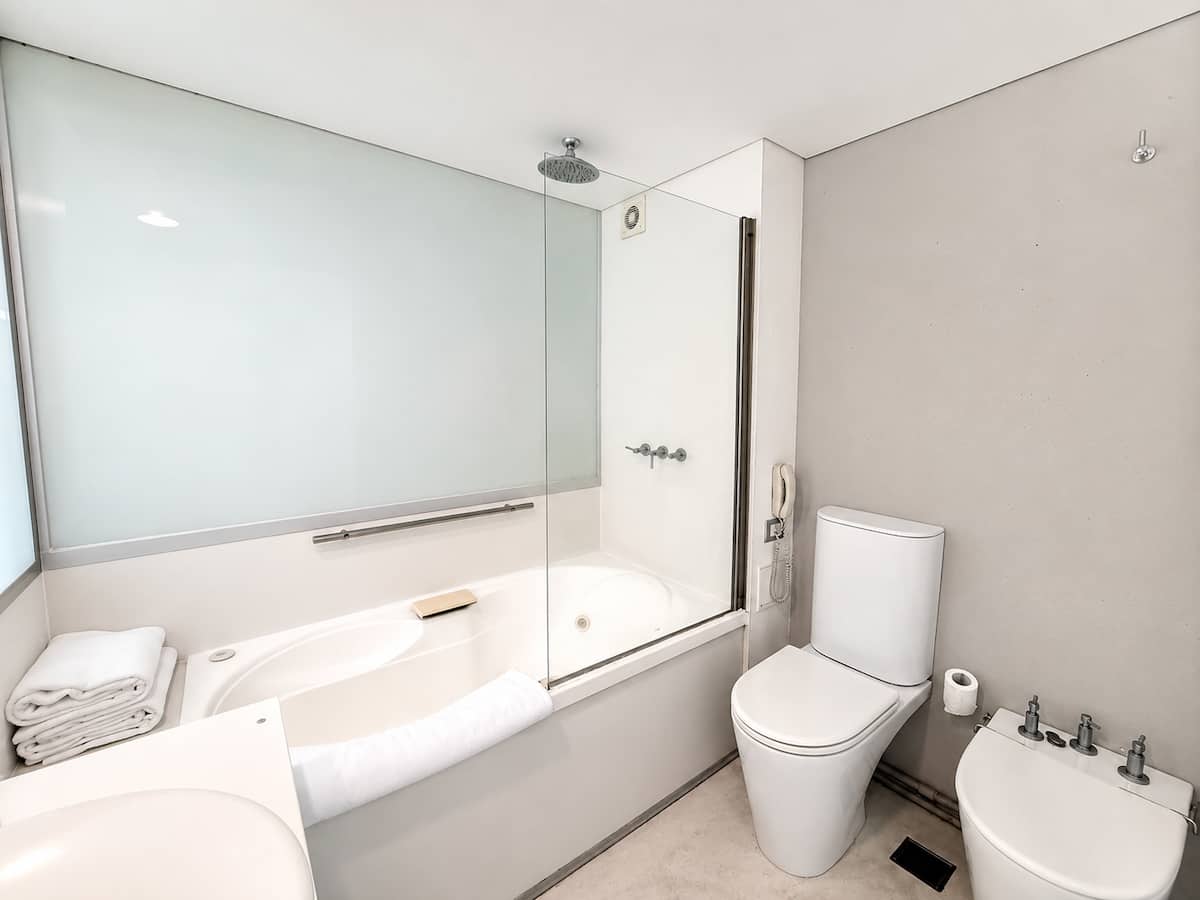 Suite King con Jacuzzi y vista a Plaza, fotografía 6 de 18