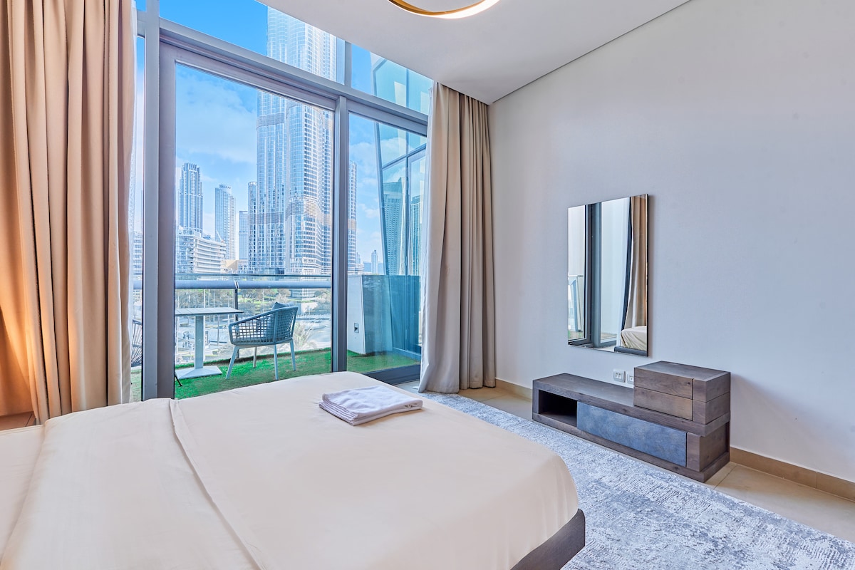 3 Bedroom Furnished Apartment | Burj Vista 5