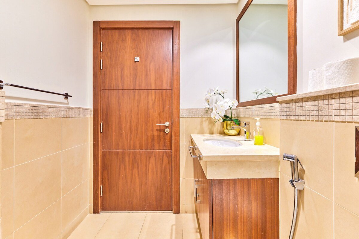 3 Bedroom Furnished Apartment | Burj Vista 16