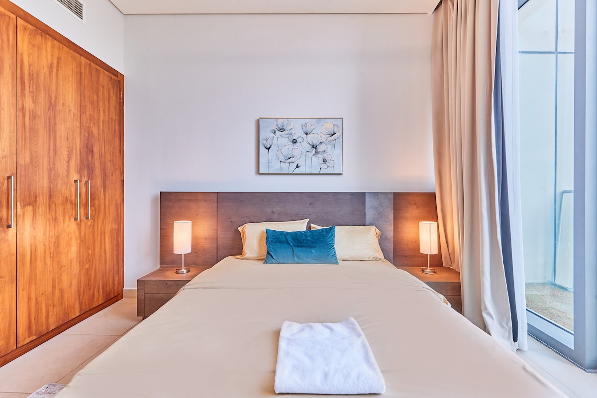 3 Bedroom Furnished Apartment | Burj Vista 25