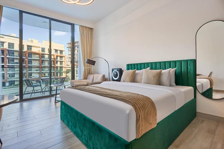Chic Studio, Rooftop Pool & Free Parking, Dubai - Dubai