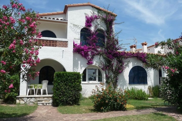 Art- Apartamentos Revilla Tacke G - Empuriabrava