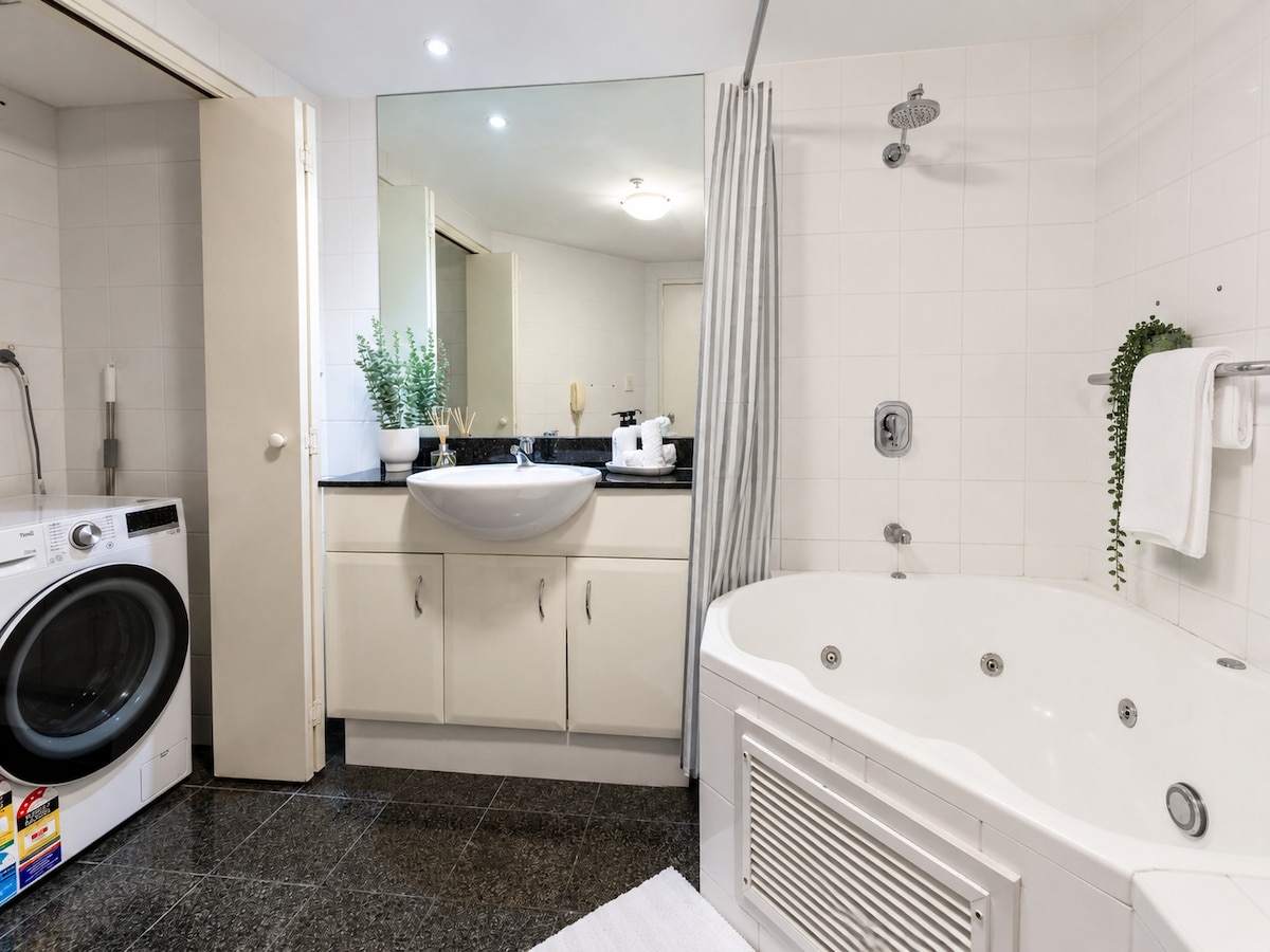 Convenient and central one bed Parramatta CBD