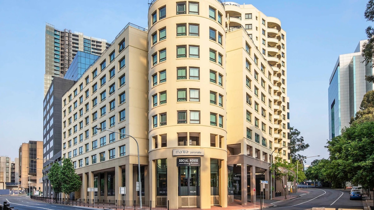 Convenient and central one bed Parramatta CBD