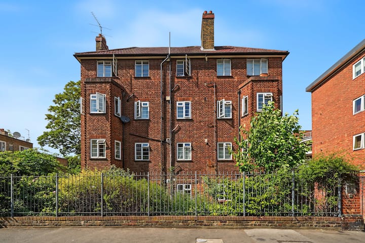 WG3 - Family Friendly 3 Bedrooms, Hackney, photo 3 of 5