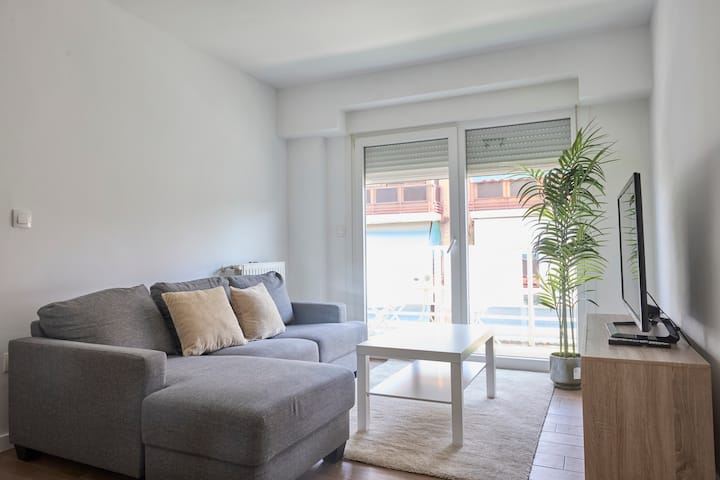 Modern And Peaceful Temporary Apartment - Estación de Coslada Central - Madrid