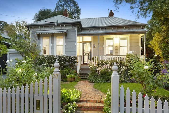 Spacious 5br In Kew - Fireplace Granny Flat Garden - Box Hill