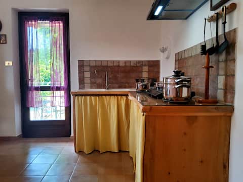 Popular Airbnb listing: -Detached house- Domus Lustra between woods and light in Asti