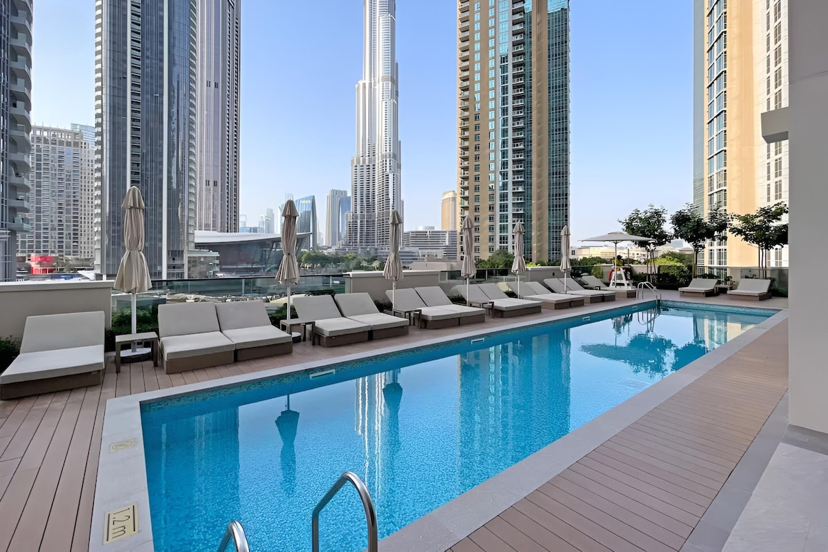 2 Bedroom Furnished Apartment with Burj Khalifa View · III 2
