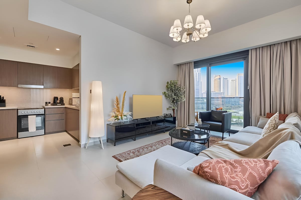 2 Bedroom Furnished Apartment with Burj Khalifa View · III 3