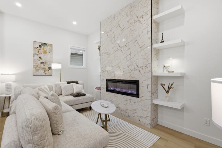 Brand New | Ac | 3br| 2.5ba| Garage | Full Kitchen - Calgary