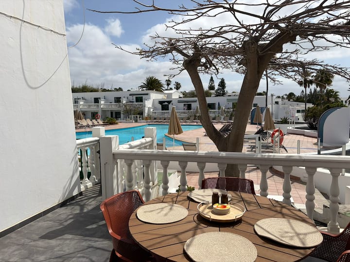Modern Poolside Apartment In Puerto Del Carmen - Puerto del Carmen