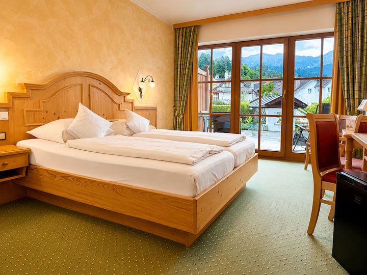 Hotel Schatten | Dz 16 Mit Terrasse Und Bergblick - Grainau