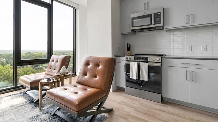 Landing | Stylish 1bd In Caraleigh - Raleigh, NC