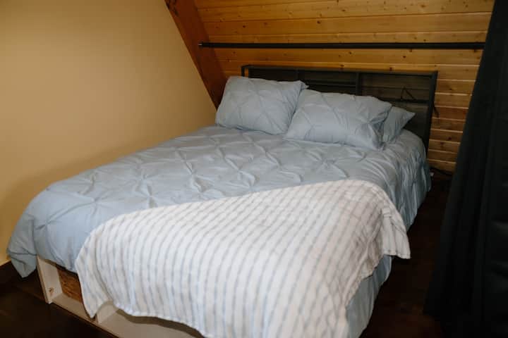 downstairs queen bed off of livingroom