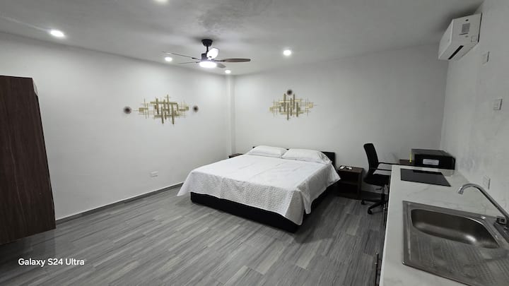 All In Suites, 16 Personas, A/c, Internet - Saltillo