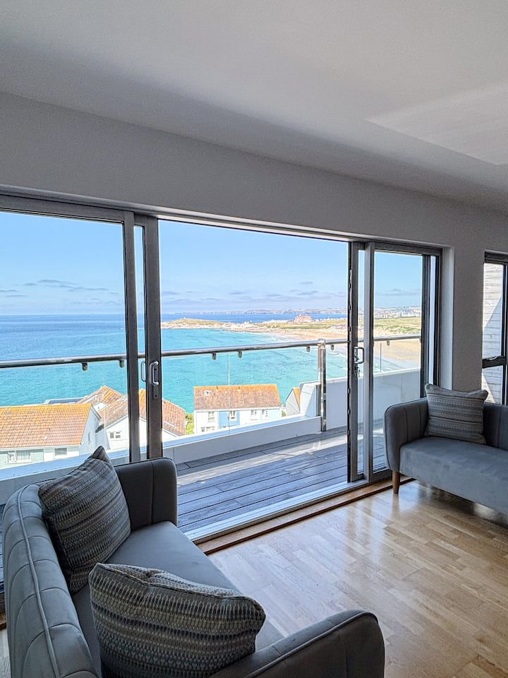 Fistral View Luxury Penthouse Sleeps 4 - Crantock