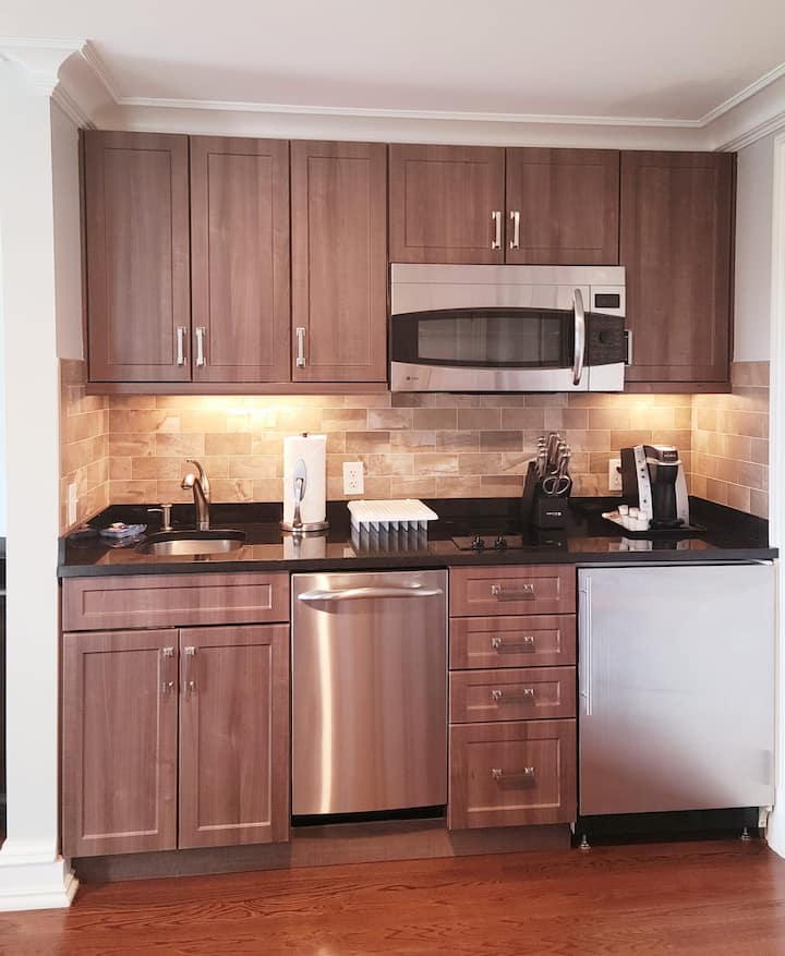 Luxury Long Term Studio With 50+ Amenities - Norwalk, CT