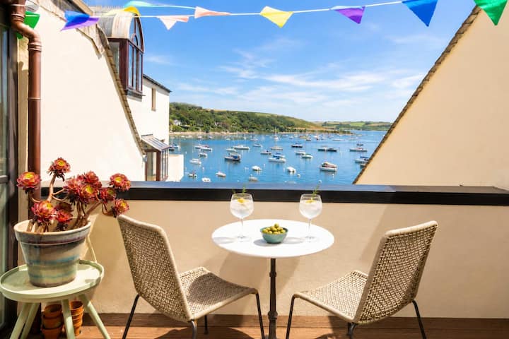 Smugglers Row - By Rowes Retreats - St Mawes