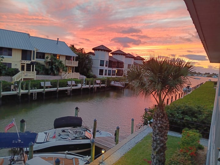 Naples Bay Condo - Naples, FL