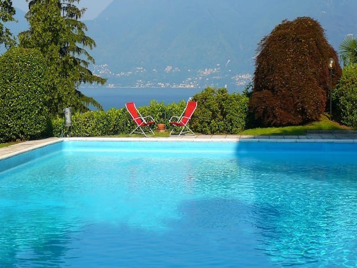 Apartment In Luino With Lake Maggiore Views - Luino