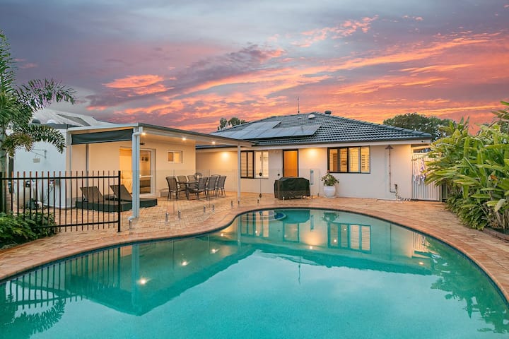 Salthill - Waterfront Pet Friendly Home - Min. 3n - Snapper Rocks, Coolangatta