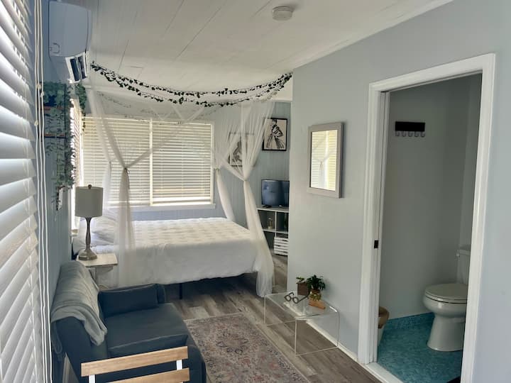 Coastal Comfort Made Simple! - Boynton Beach, FL