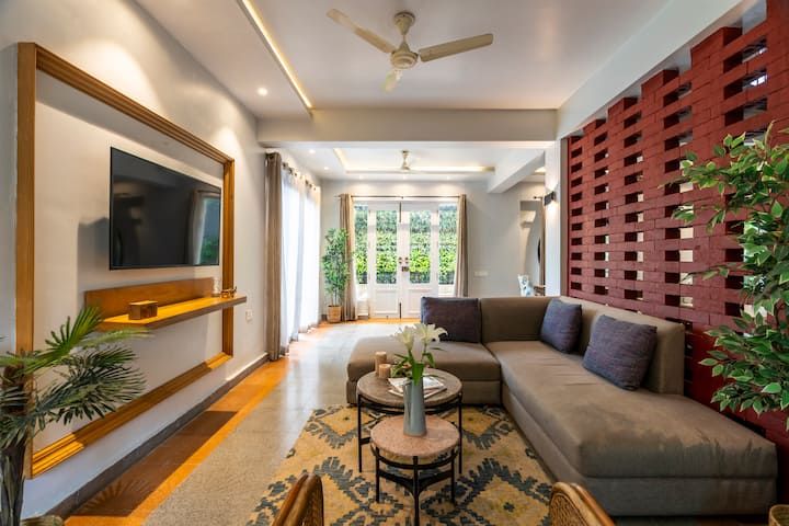 Living room image 1